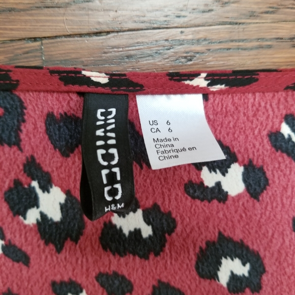 H&M red/burgundy leopard print dress - Picture 3 of 3